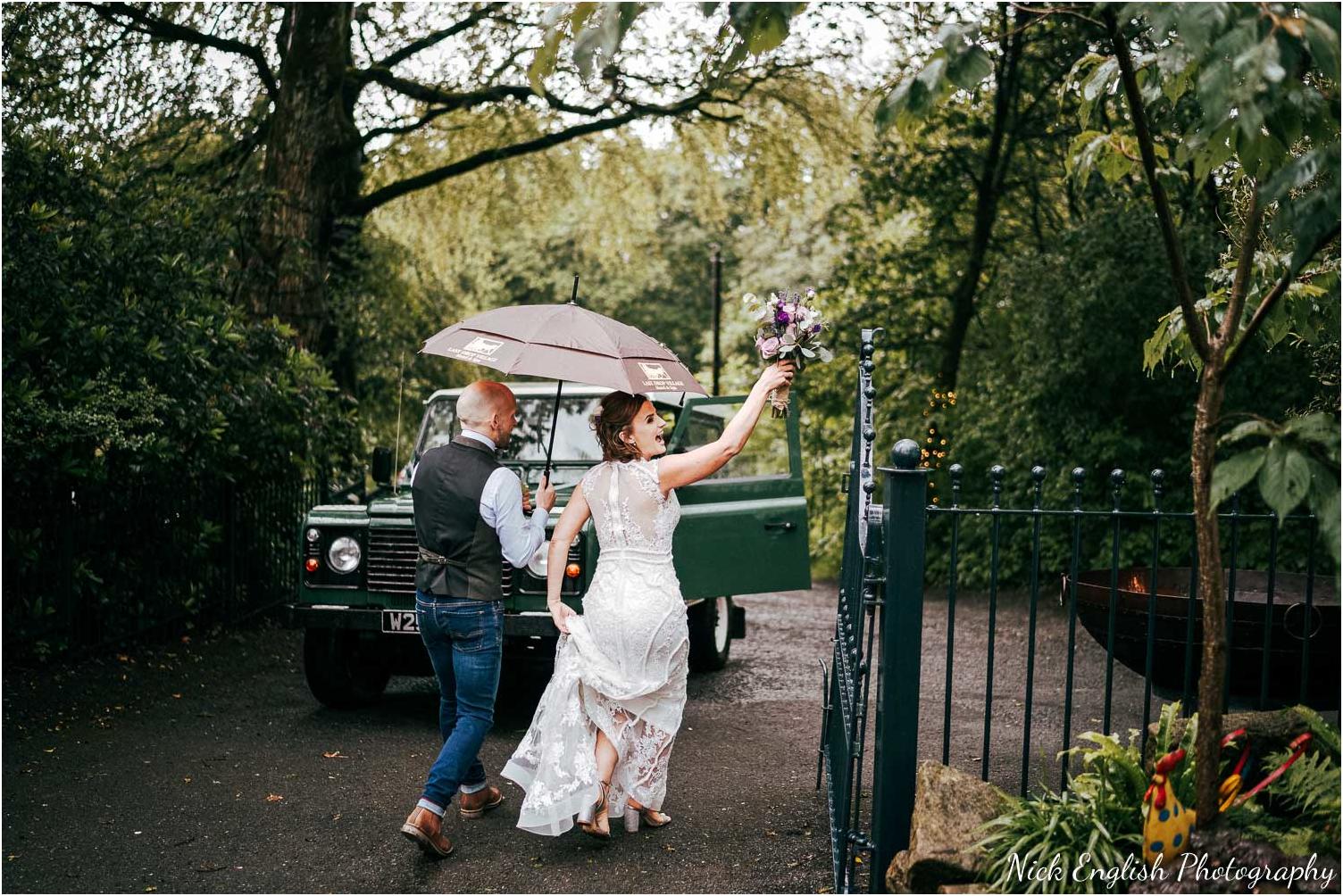 Spring_Cottage_Rivington_Lancashire_Wedding_Photographs-111.jpg