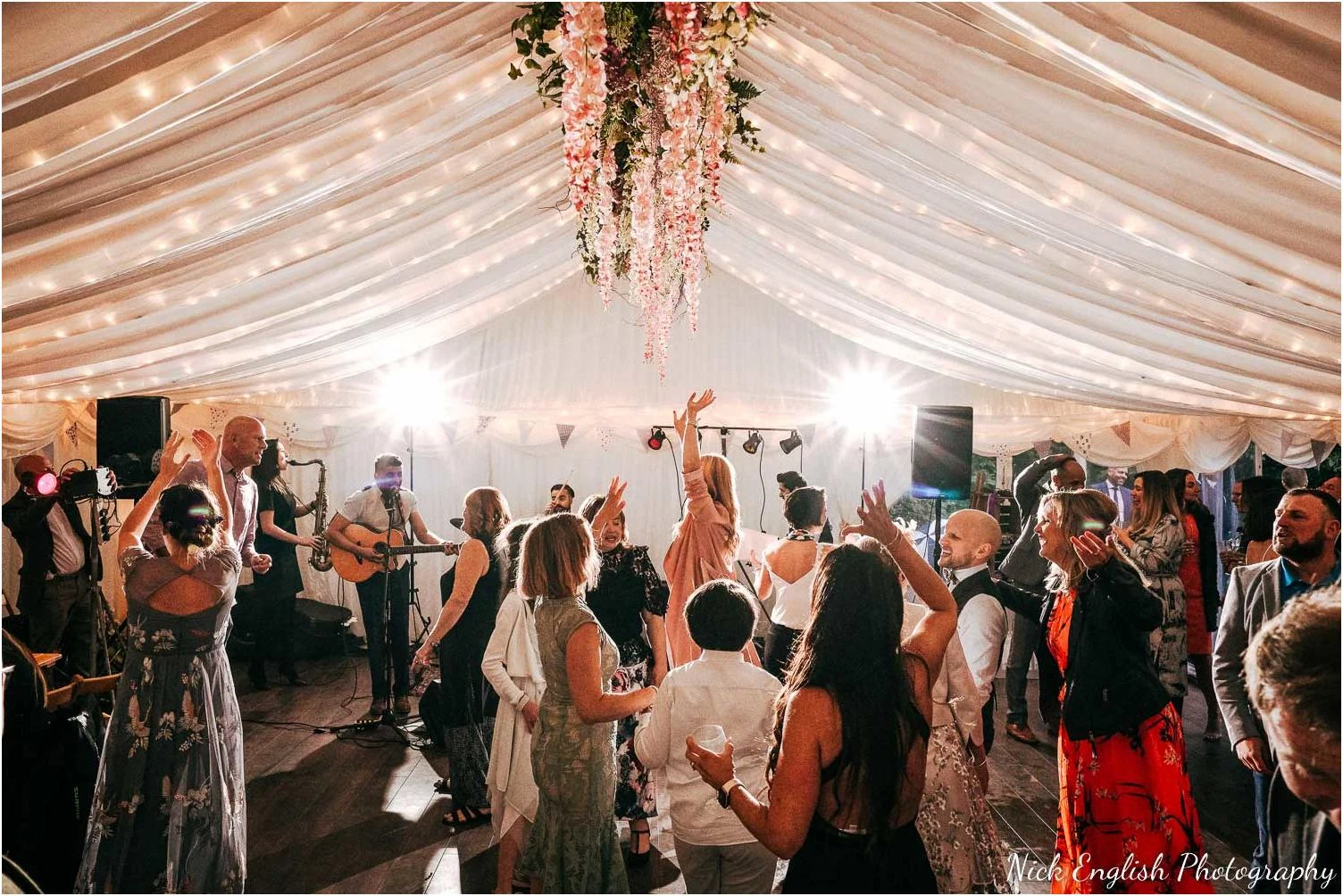 Spring_Cottage_Rivington_Lancashire_Wedding_Photographs-179.jpg