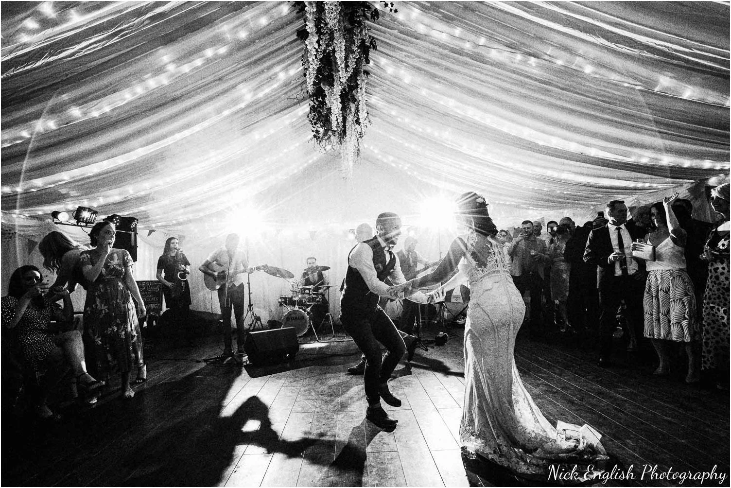 Spring_Cottage_Rivington_Lancashire_Wedding_Photographs-189.jpg