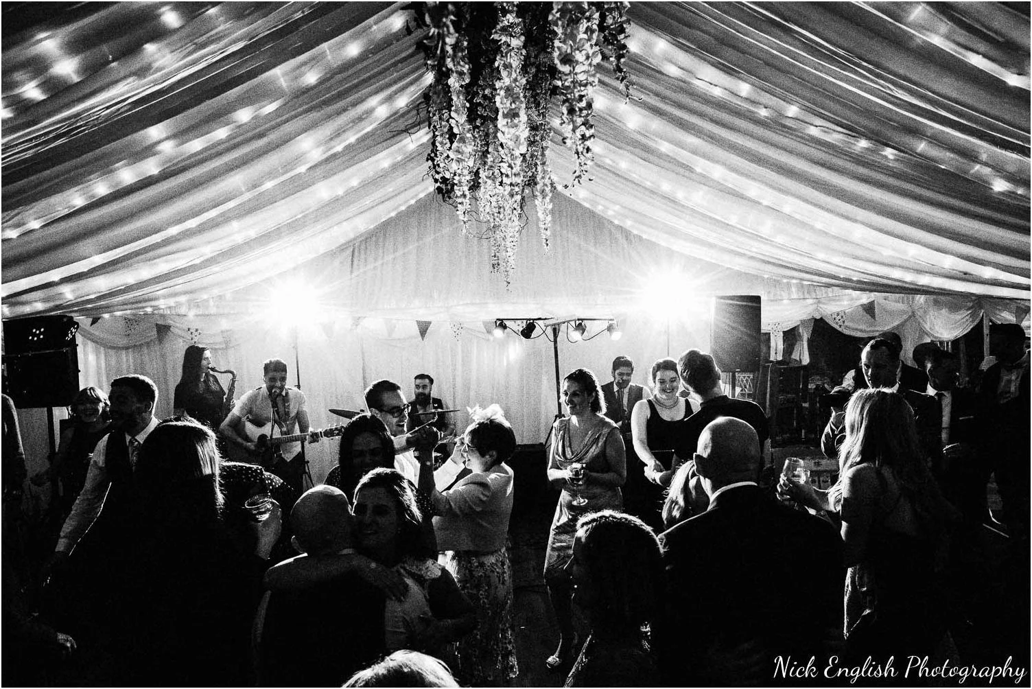 Spring_Cottage_Rivington_Lancashire_Wedding_Photographs-191.jpg