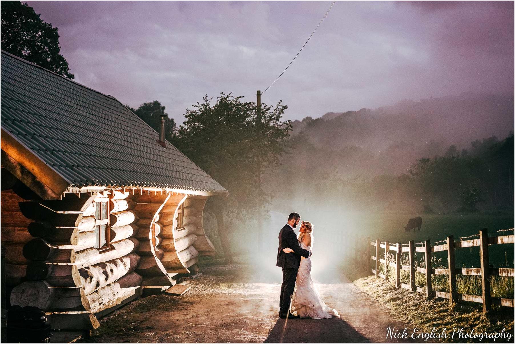 Whitebottom_Farm_Wedding_Manchester_Photograph-147.jpg