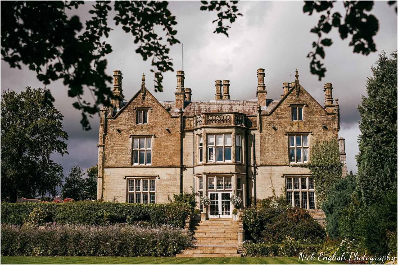 Falcon_Manor_Yorkshire_Wedding_Photographer-78.jpg