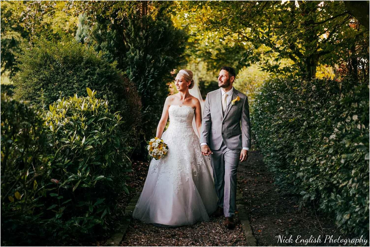 Falcon_Manor_Yorkshire_Wedding_Photographer-107.jpg