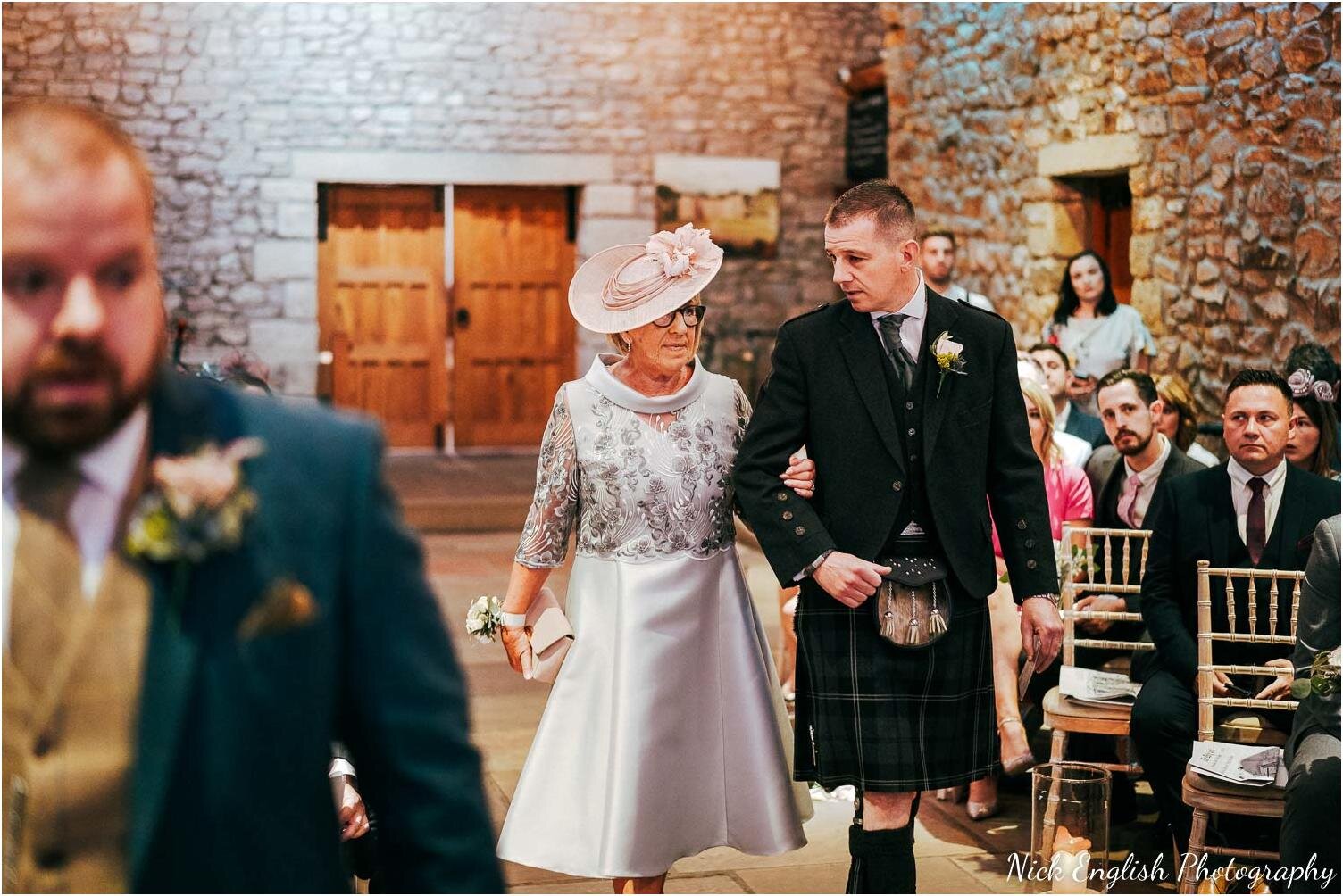 Browsholme_Hall_Wedding_Photographer_Lancashire-38.jpg