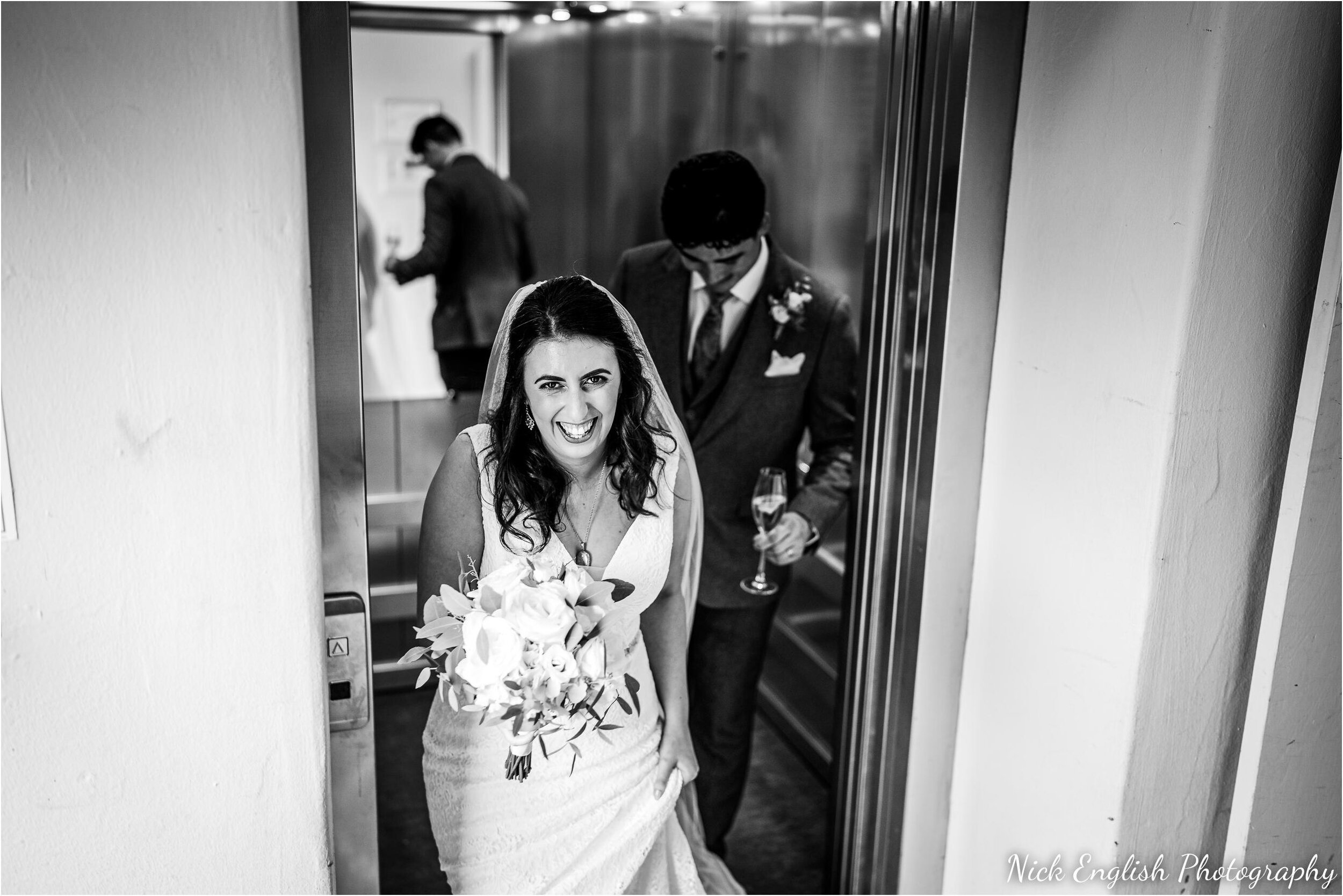 Holmes_Mill_Wedding_Photographs-32.jpg