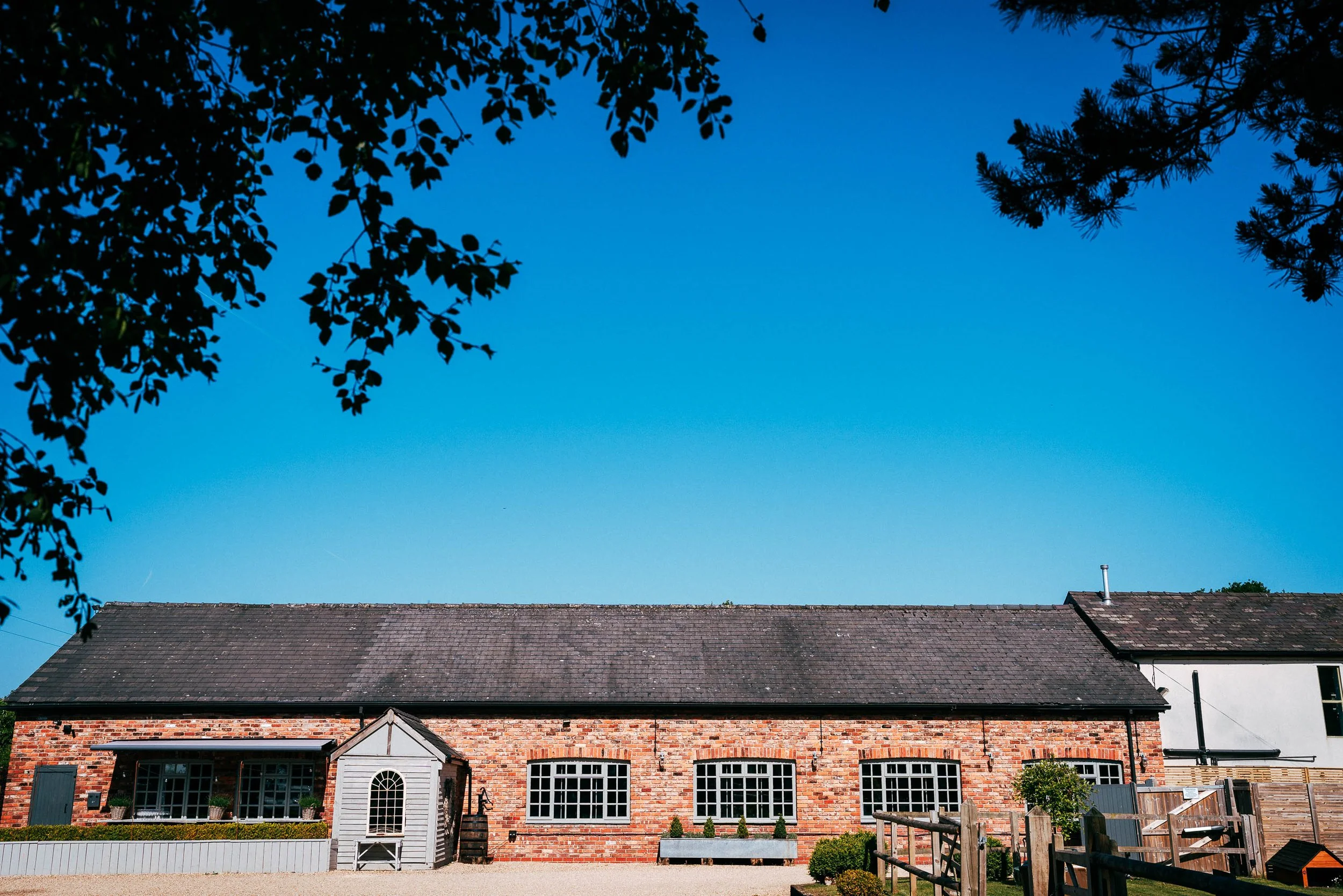 Larkspur_Lodge_Wedding_Cheshire-2.jpg
