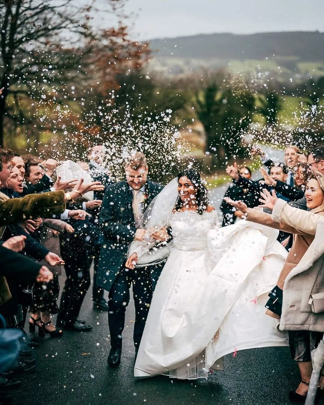 Davi &amp; Tom! @bashallweddings @nickenglishphotography #nickenglishphotography #ribblevalleyweddingphotographer #lancashirewedding #bride #groom #wedding #weddingvalley #weddingdress #christmas #Christmaswedding #2023wedding