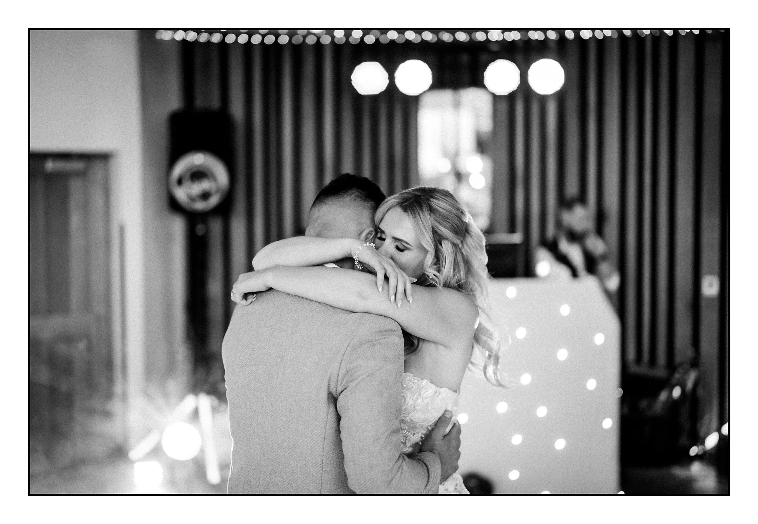 The_Out_Barn_Wedding_photographer_Nick_English_Photography-101.jpg