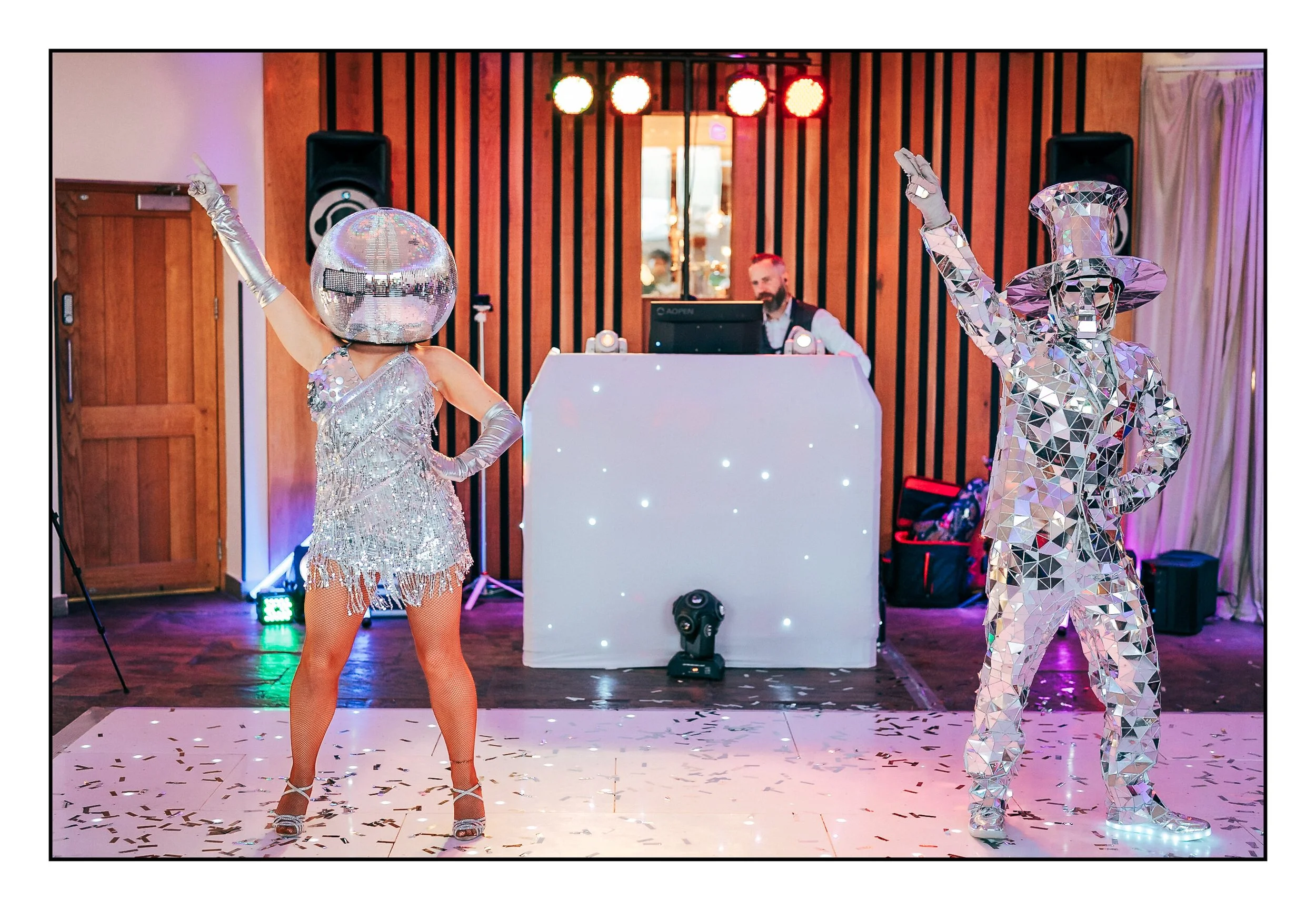 The_Out_Barn_Wedding_photographer_Nick_English_Photography-104.jpg
