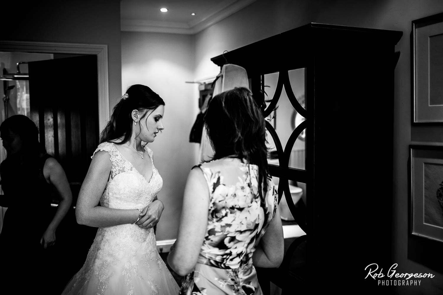 Spread_Eagle_Inn_Sawley_Wedding_Photographer (10).jpg