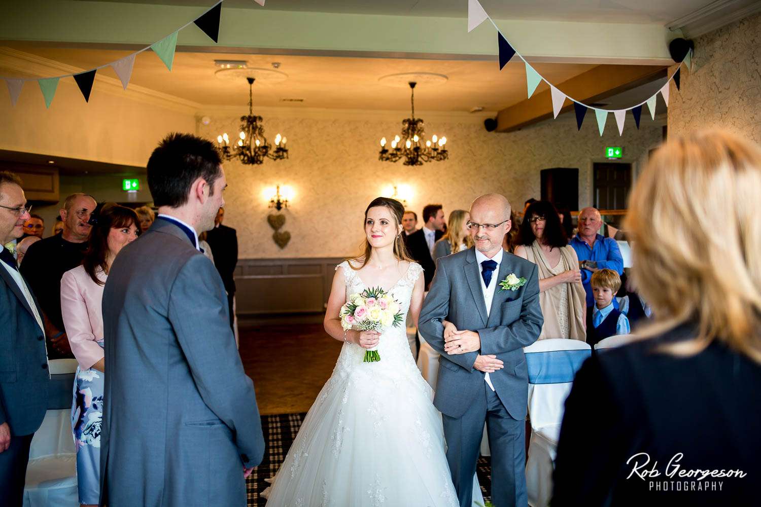 Spread_Eagle_Inn_Sawley_Wedding_Photographer (17).jpg