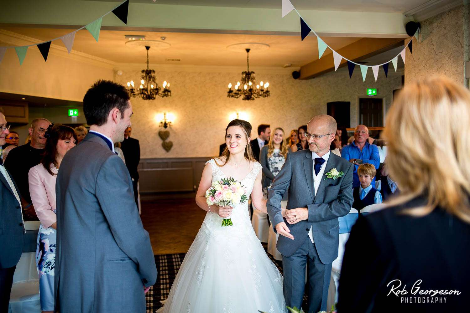 Spread_Eagle_Inn_Sawley_Wedding_Photographer (18).jpg