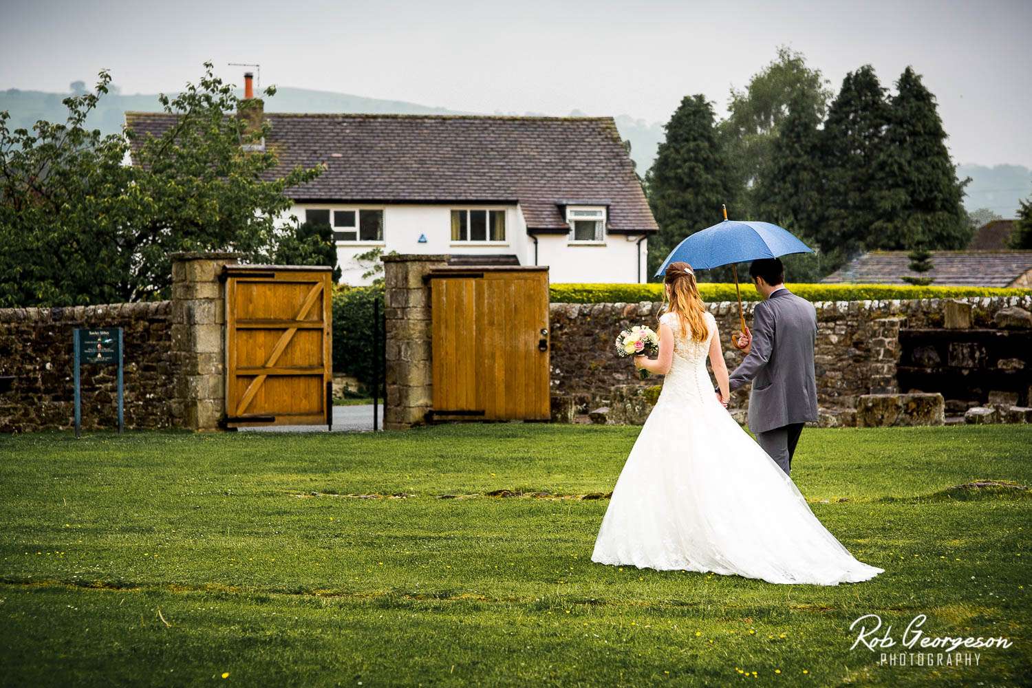 Spread_Eagle_Inn_Sawley_Wedding_Photographer (32).jpg