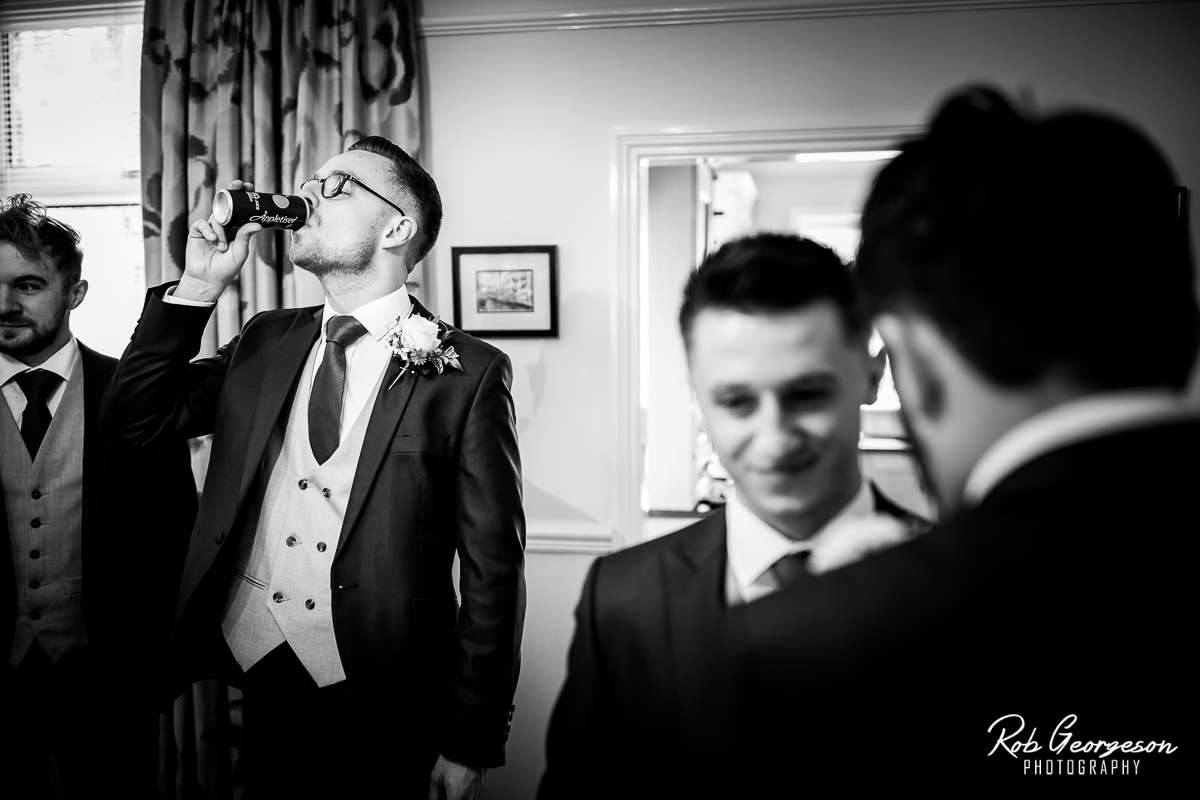 Shireburn_Arms_Wedding_Photographer_012.jpg