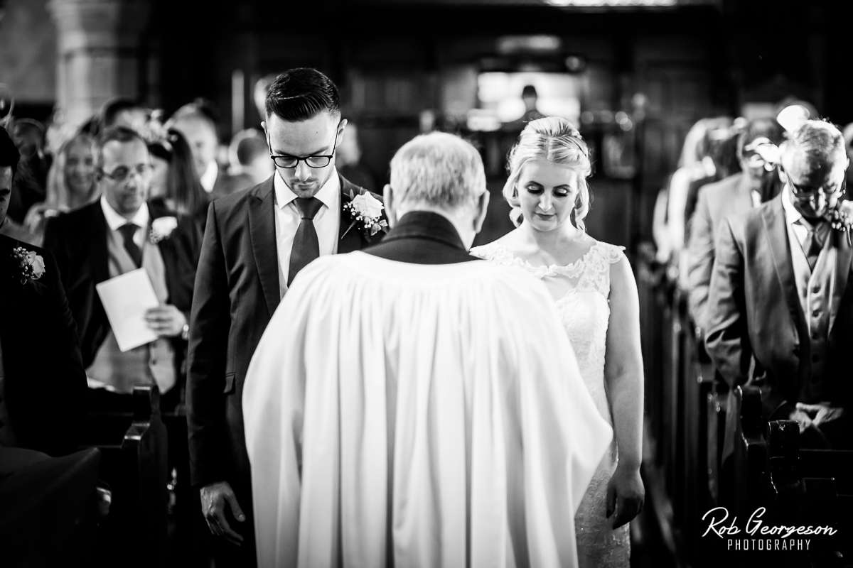 Shireburn_Arms_Wedding_Photographer_025.jpg