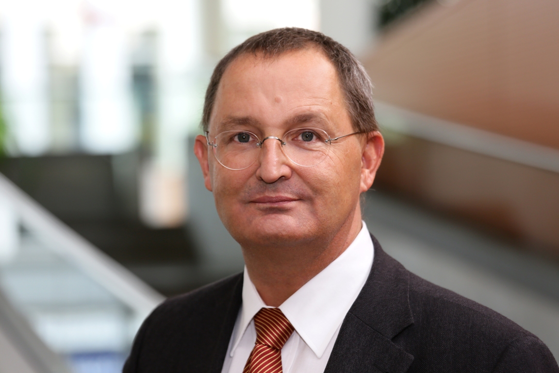 GÜNTHER JONITZ, M.D. Preisdent, Physician Chamber Berlin, Germany