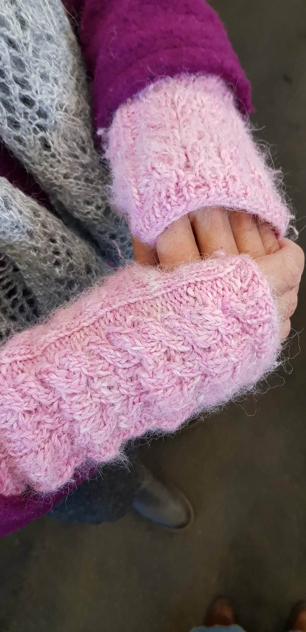 handspun fingerless.jpg