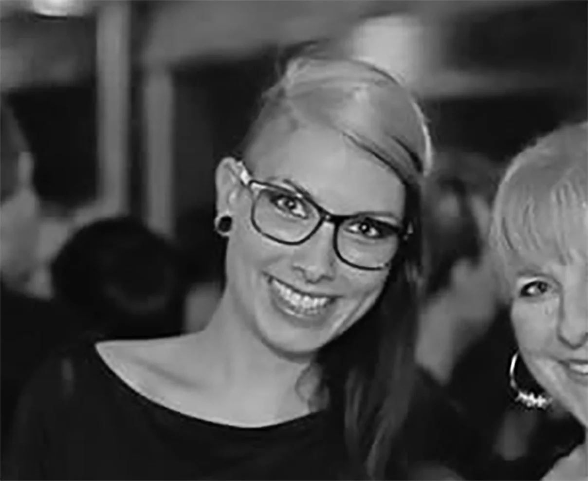 LAVINIA as Insomnia Hostess