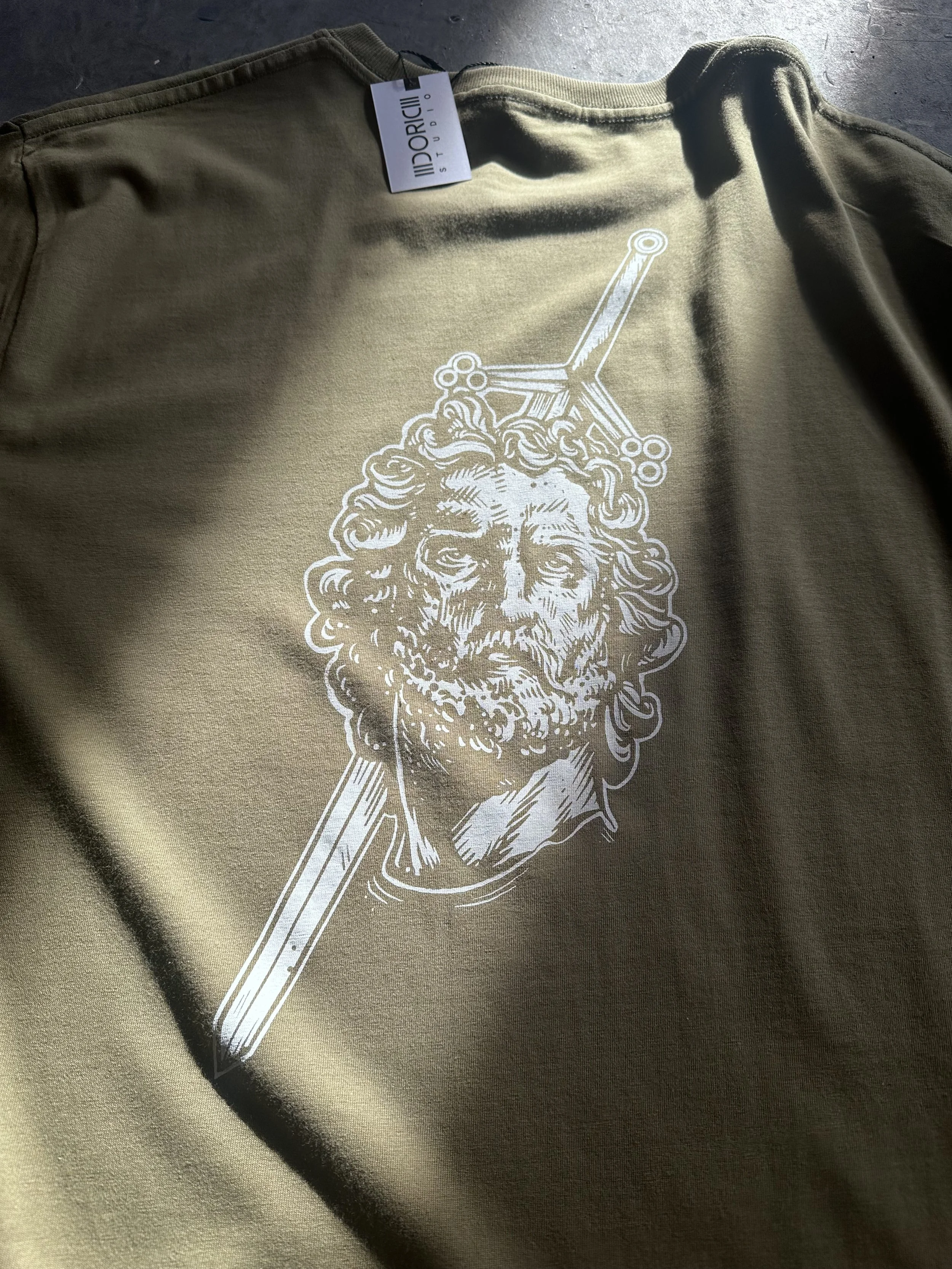 Wallace Statue Tee Faded Khaki