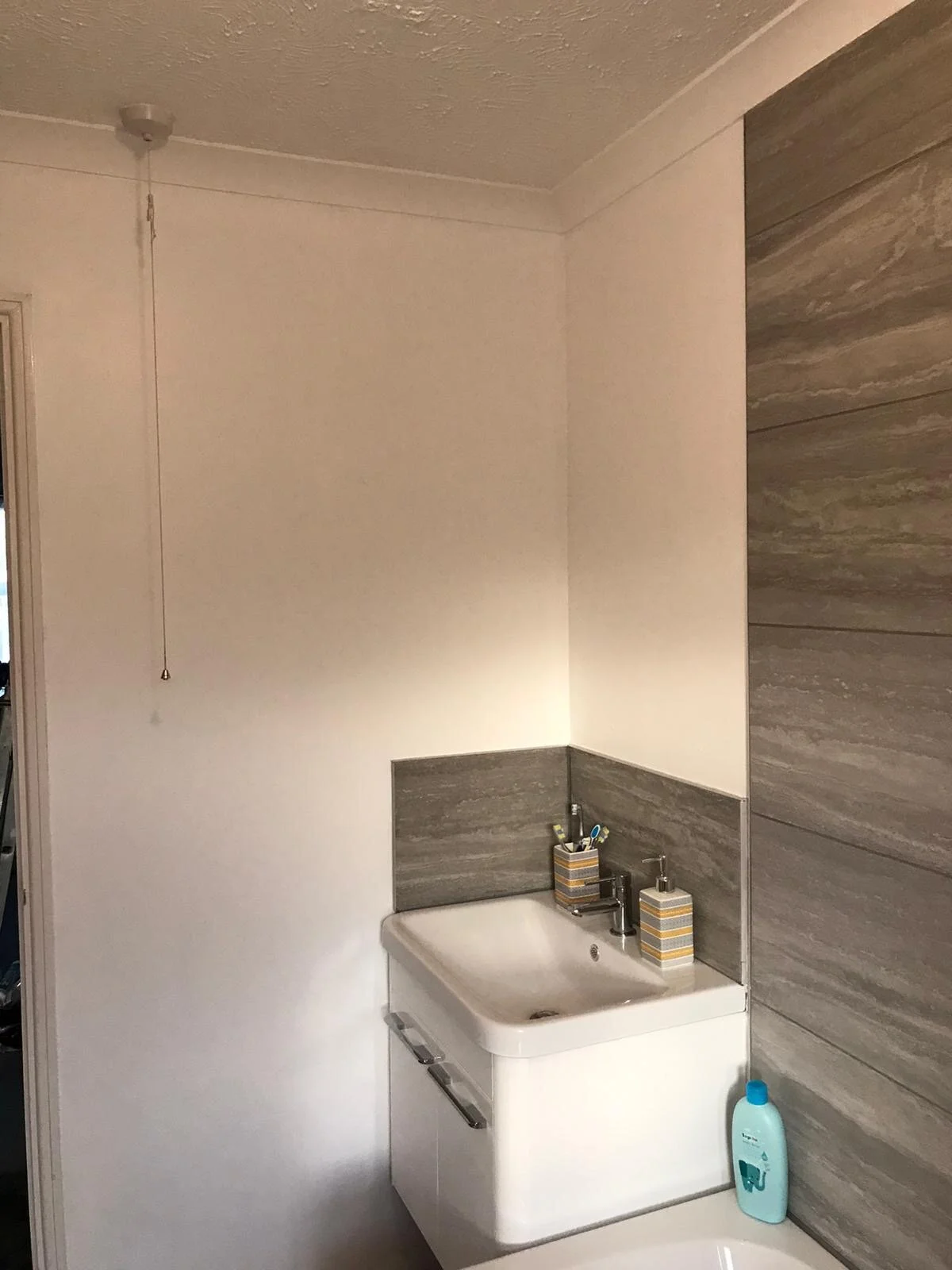 Final sink & tiles.JPG