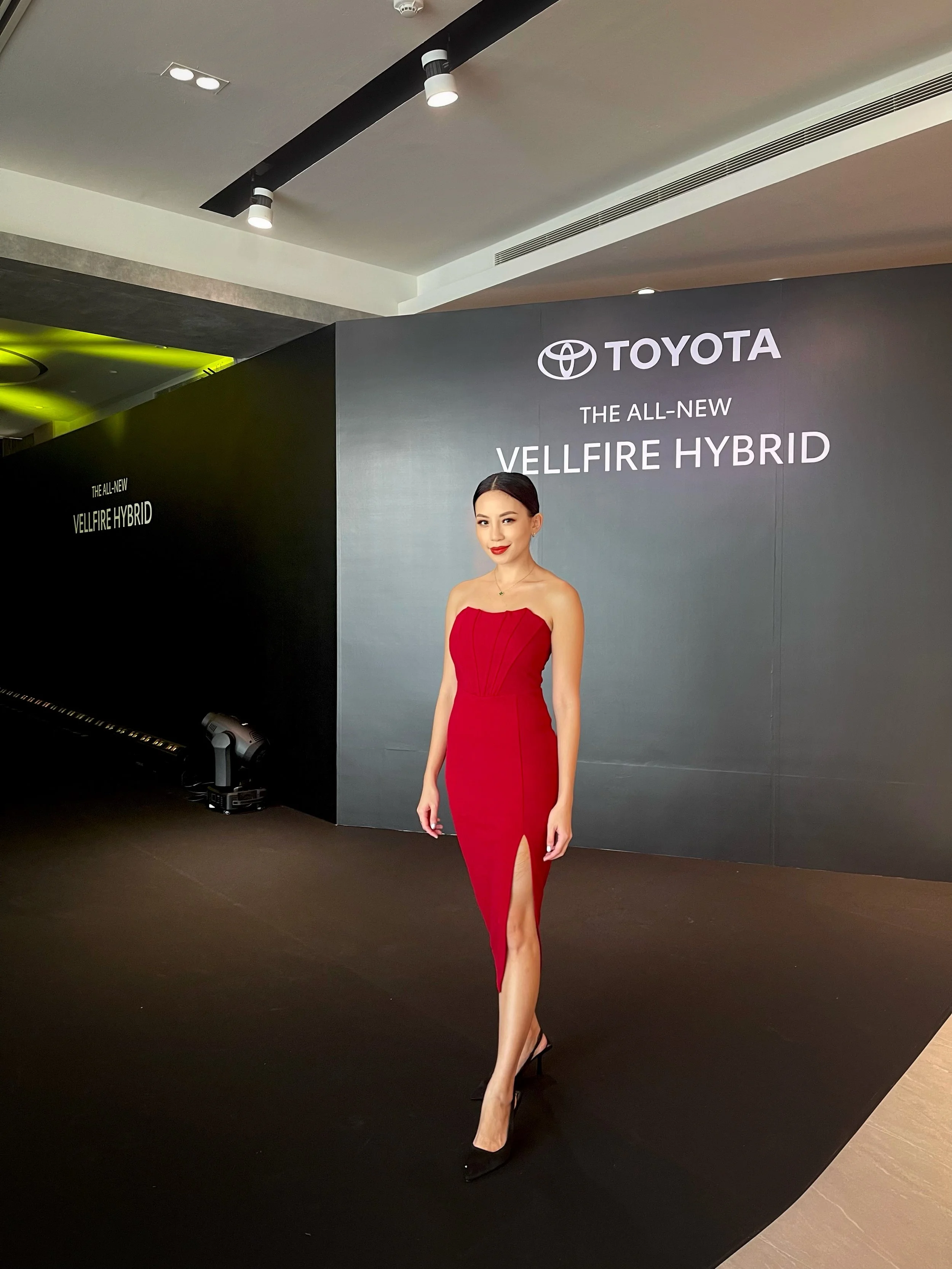 Toyota Vellfire Hybrid Launch (2023)