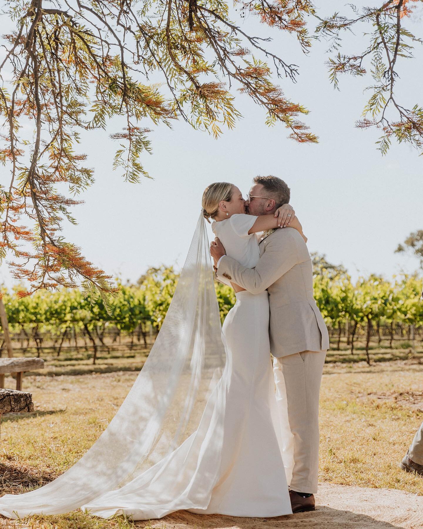It was a beautiful, perfectly-spring-hot afternoon amongst the vines when @caseyaburgess and @mattmeffan spoke intimate, tear-jerking vows in front of their nearest and dearest, including their furry friend Taco 🐶 💕

#destinationwedding
#winerywedd