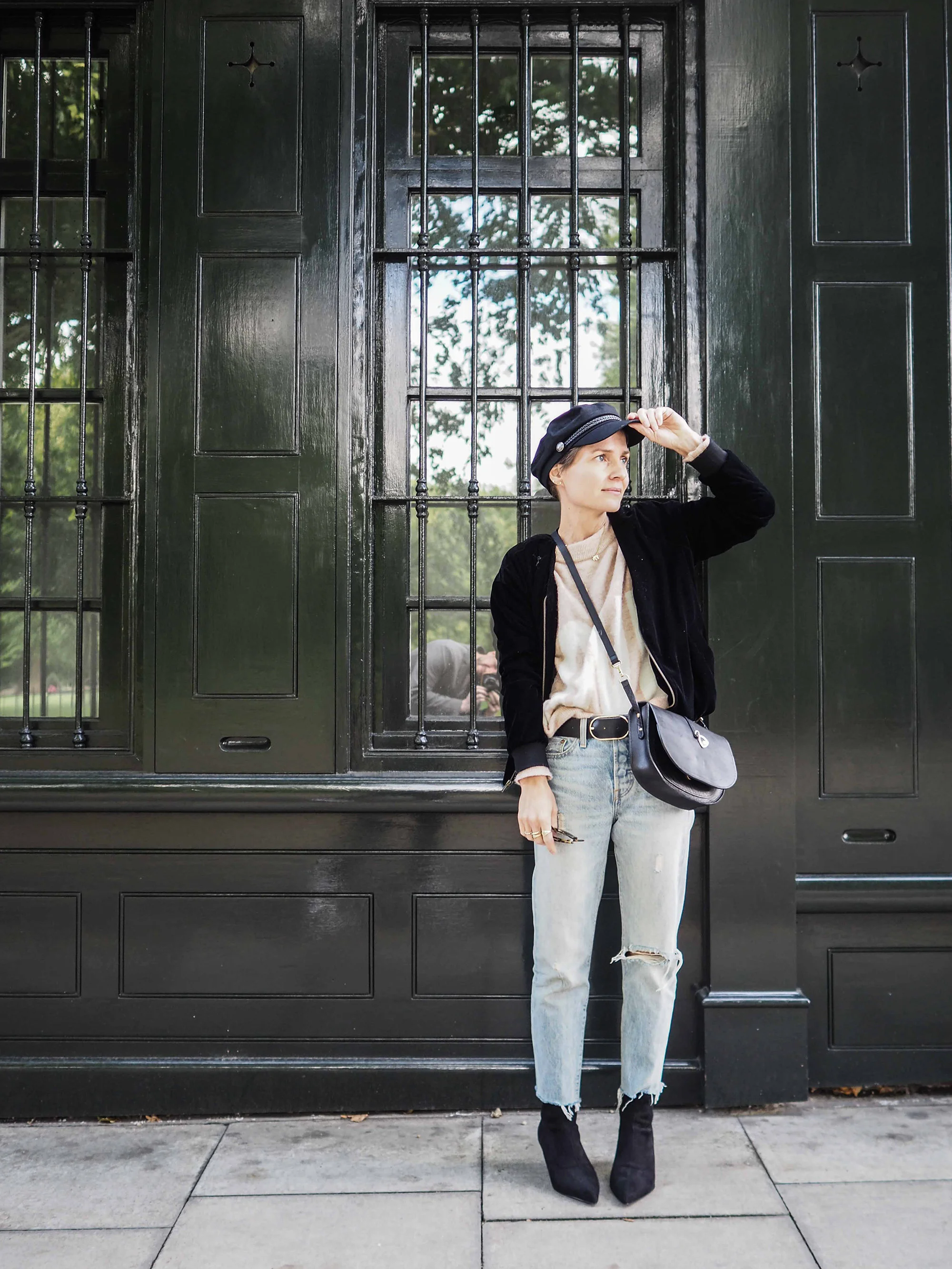The Paradise Row Pearly Bag fits all of your daily essentials I Photo by Julia