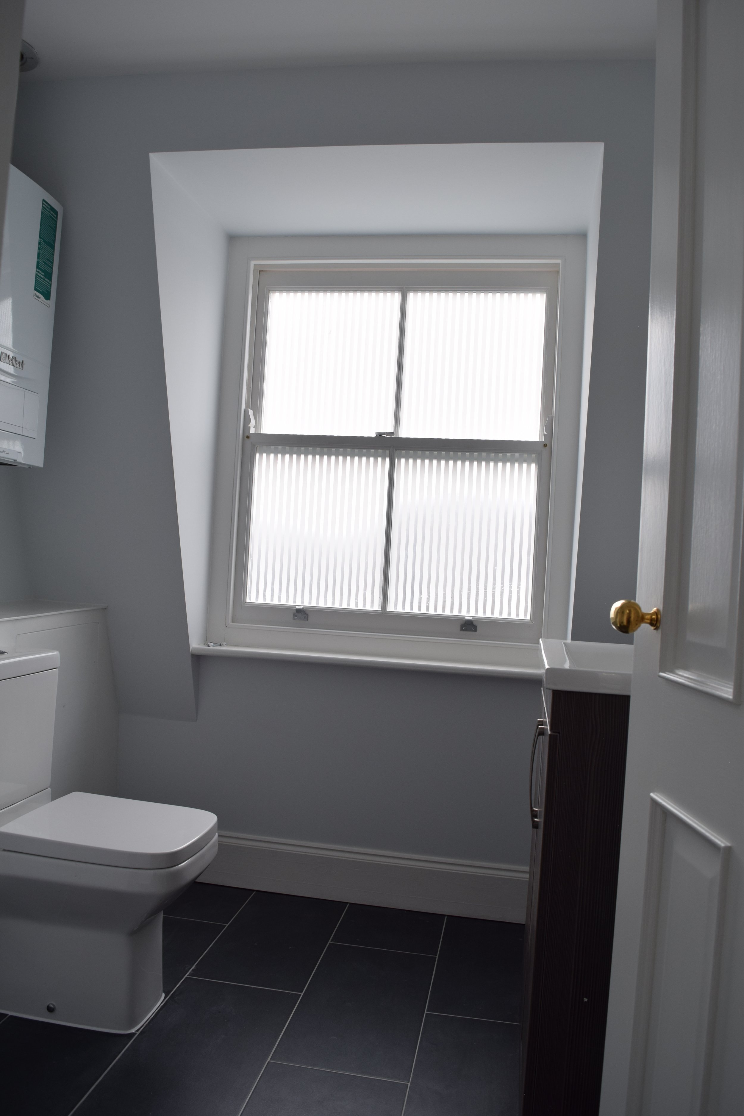 Flat 2 Utility Room / WC