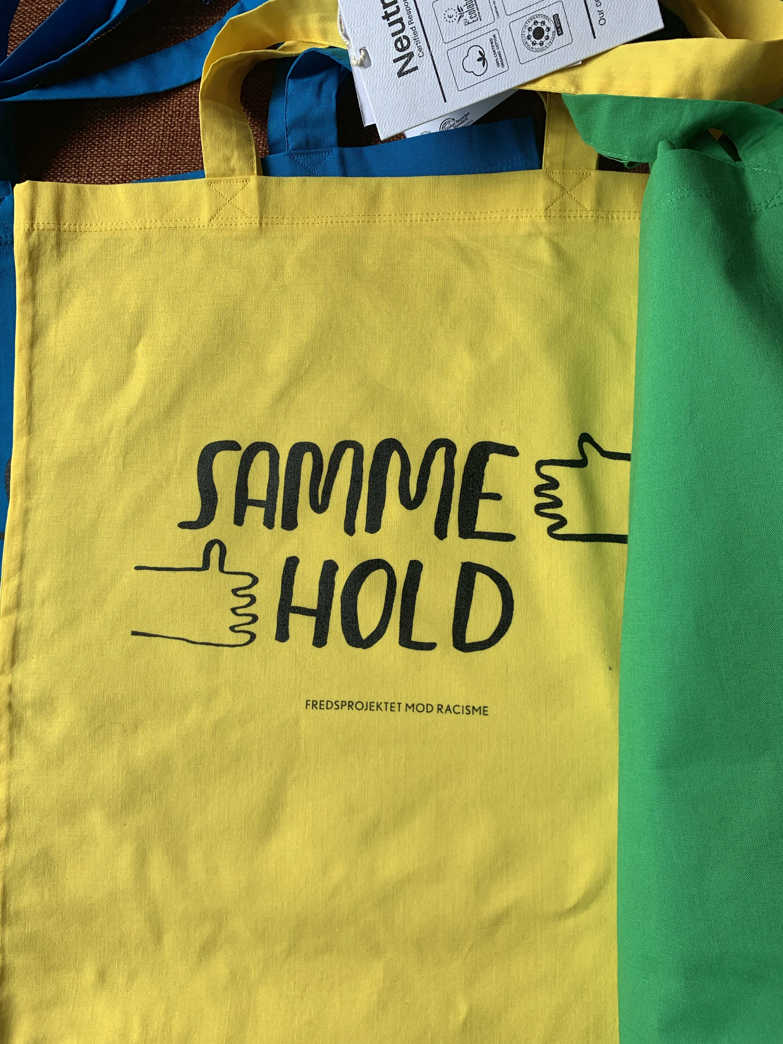 samme hold gul.jpg