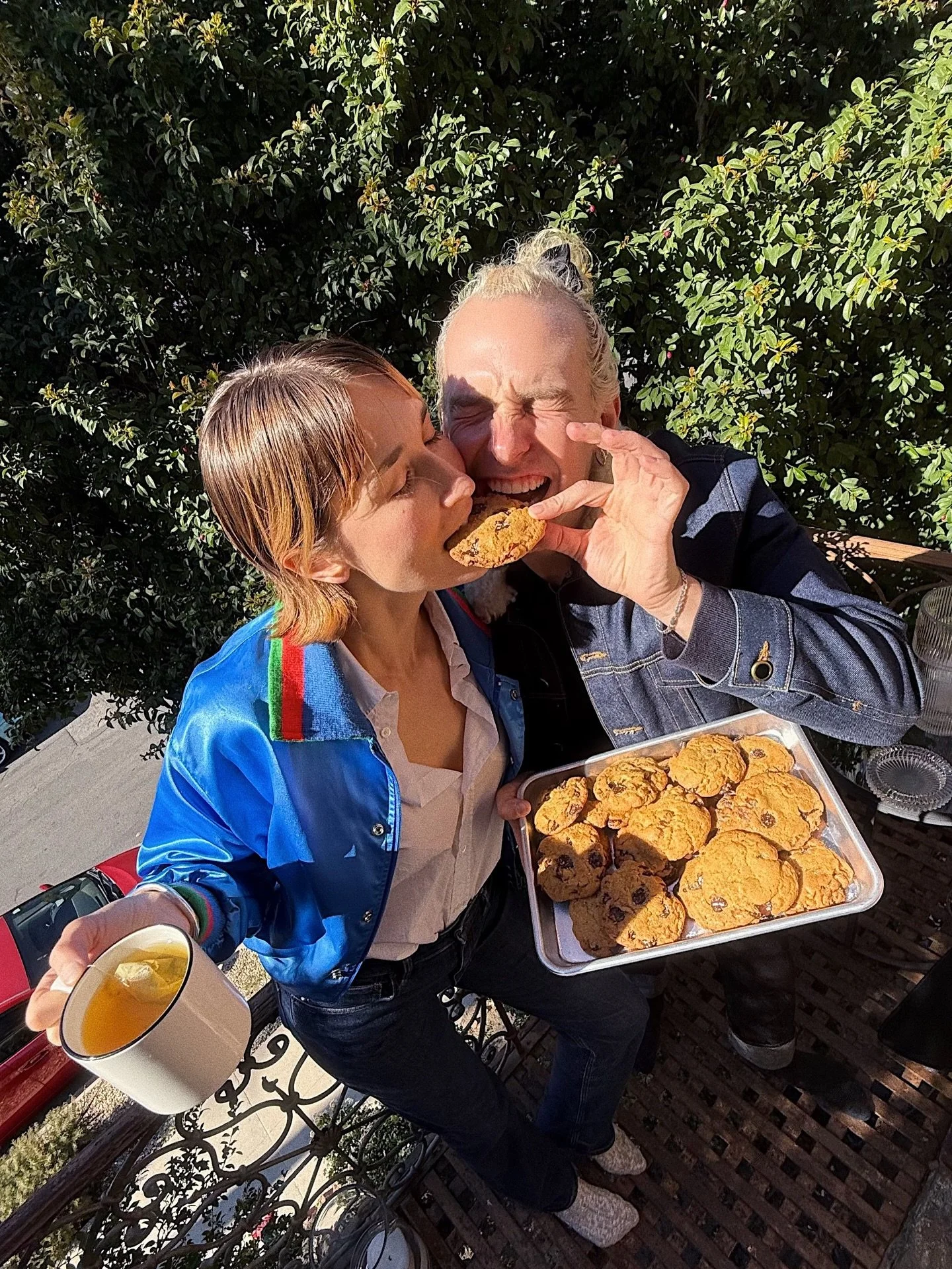 TEA CLOUD!
monthly from @lydiagraceneubauer and me,
an afternoon delight for friends and family
Saturday January 17th, 12pm - 4pm (open house)
details at www.ohtomtom.com/teacloud