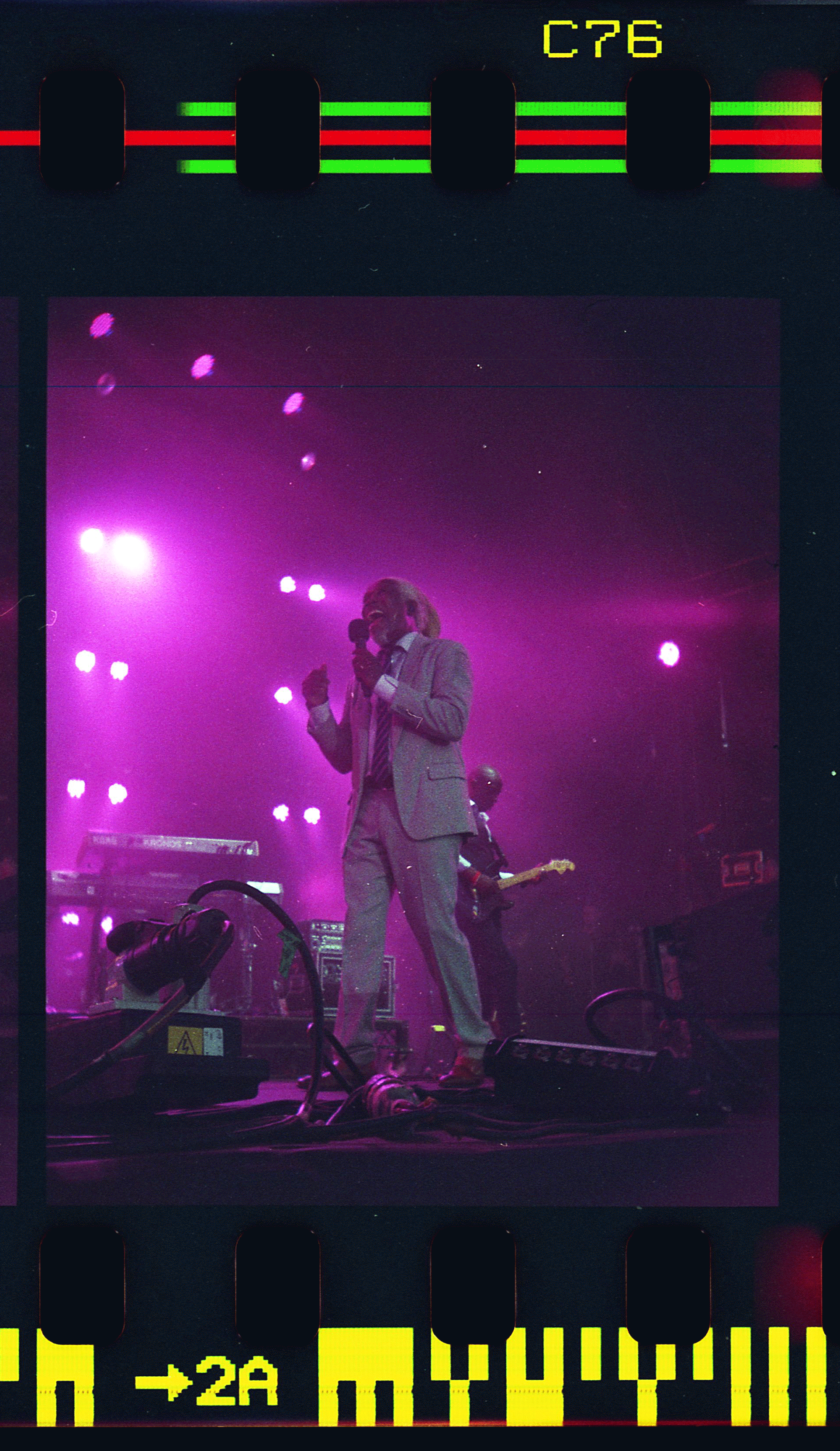 cans004.gif