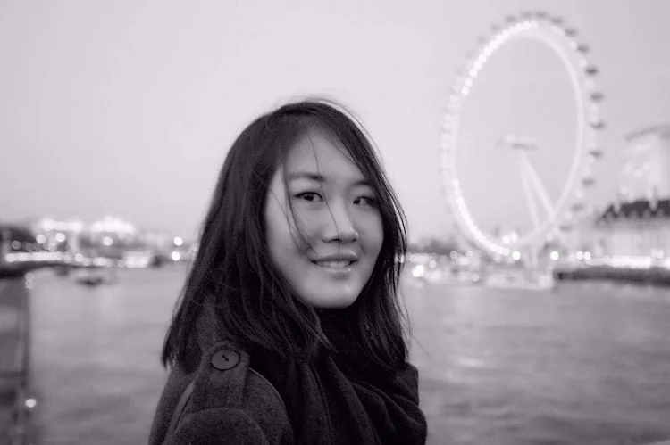 Gloria Zhu 一台单反一个人走遍三大洲。