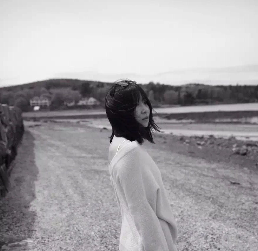Naomi Zhang 生而为人,我一点也不抱歉。