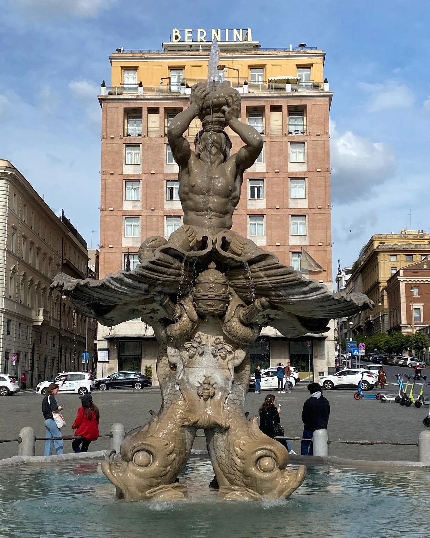 Fontana del Tritone, Piazza Barberini