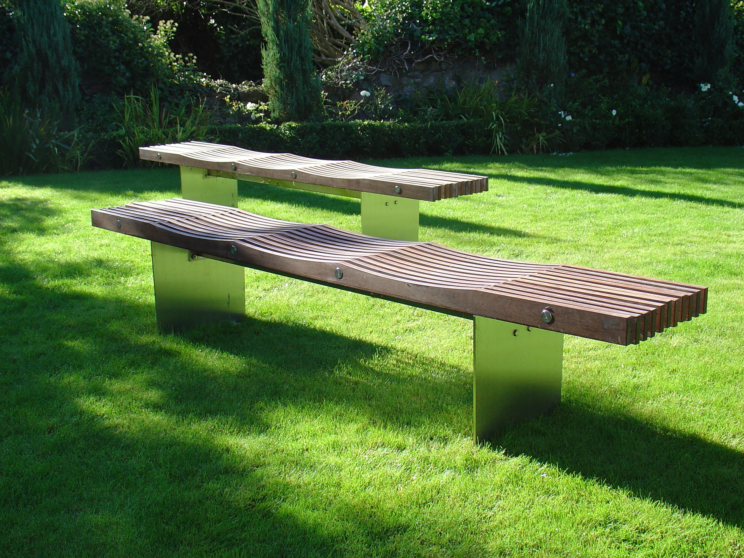 SPINE BENCH - Exterior.jpg
