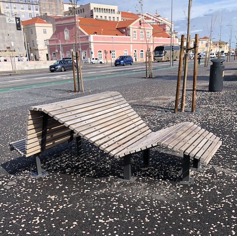 Public Seating, Lisbon. How simple, functional and suits so many needs! #publicbenches