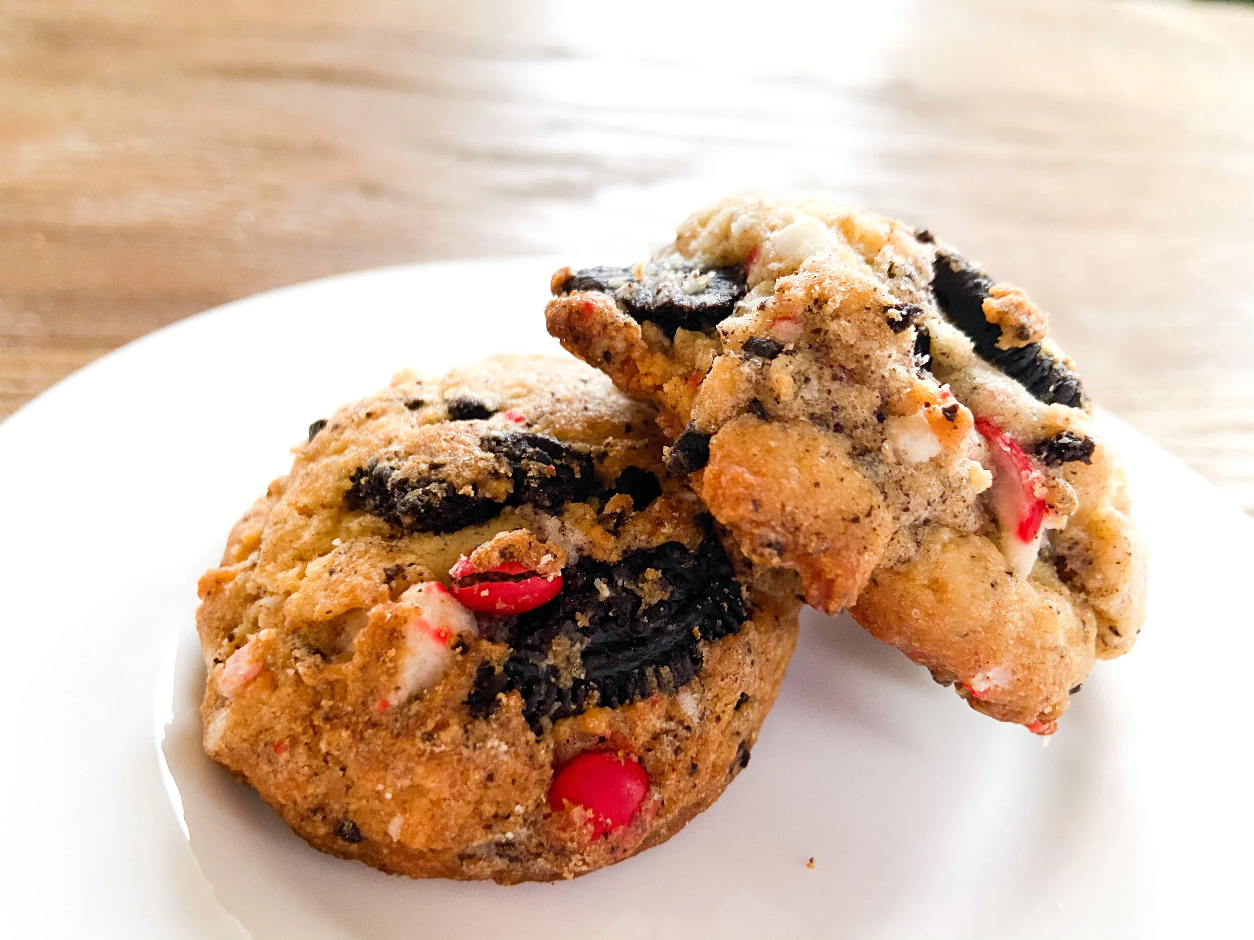 Peppermint Cookies And Cream Cookies