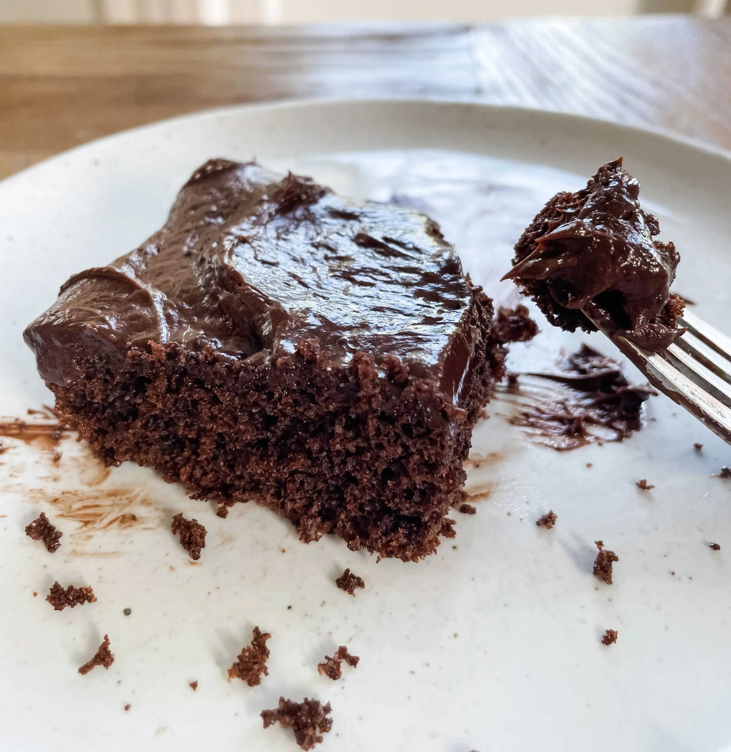 Easy Chocolate Cake with Fudgy Frosting