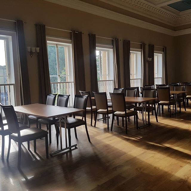 Early morning sun streaming into BFR this morning... It's rare to find a venue with such natural light and right near the centre of Bath too! What more could you want?! #sunny #naturallight #nofilterneeded #bathvenues #citycentre #events #conferences