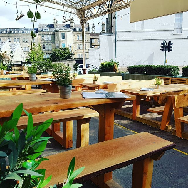 It's a gorgeous morning here in Bath and our outdoor seating area downstairs in the Brasserie Is the perfect place for a morning coffee in the sun @greenparkbraz #coffeefirst #bath #gorgeousmorning #comeandsayhi