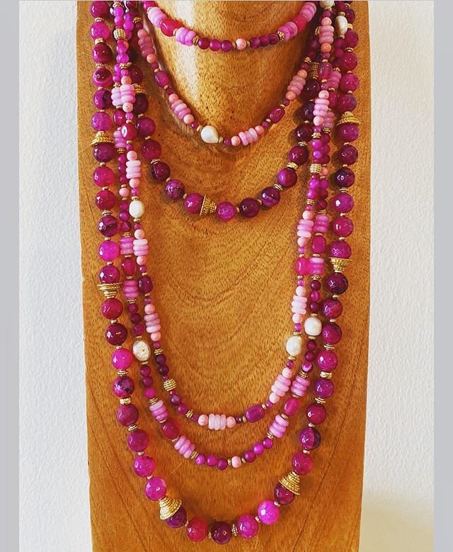 pink agate (3) beaded necklace▫️$195 &amp; $135▫️please DM etc. for details▫️44&rdquo; long▫️#janetgreggjewelry #pinkagate #necklace #jewelry #beadednecklace #pink #charlestonstudio