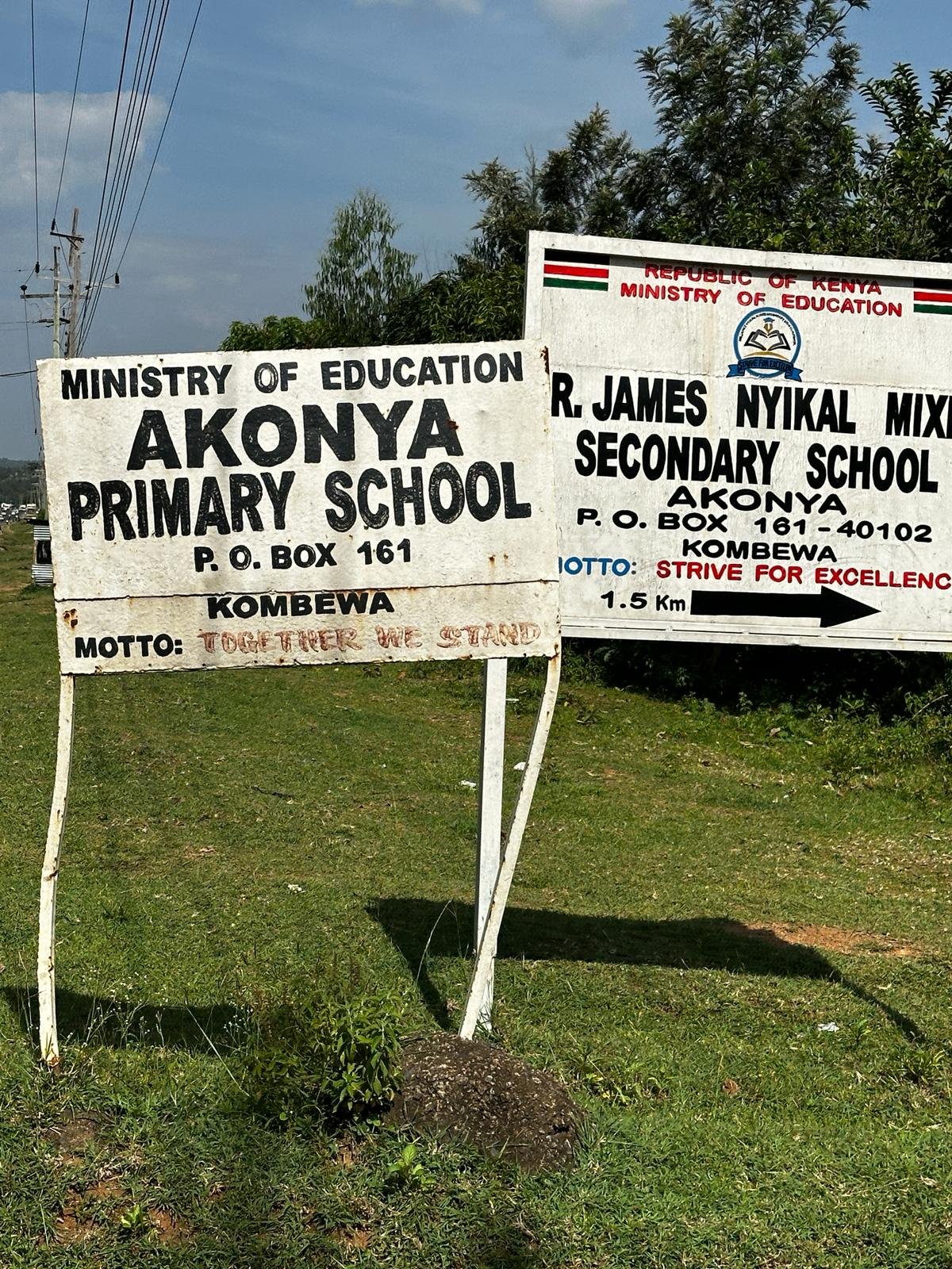 Akonya School Sign.jpg