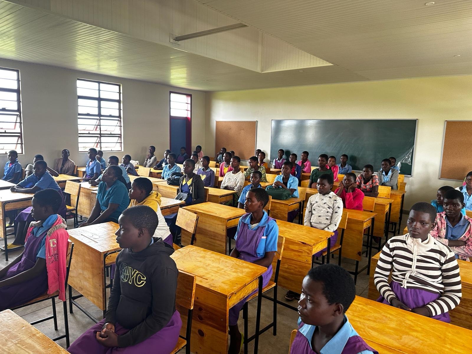 School lesson 7 desks.jpg