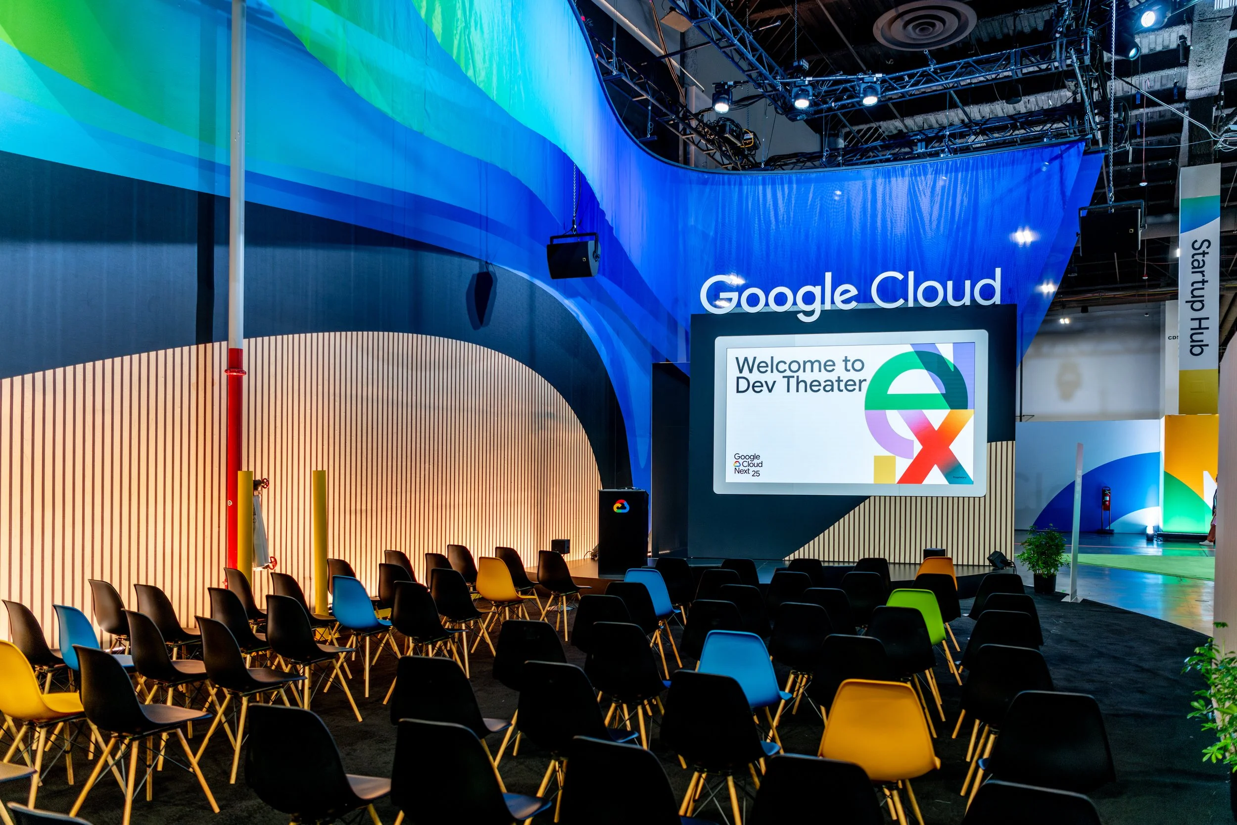GOOGLENEXT2025_0410_104520-_ALIVE.jpg