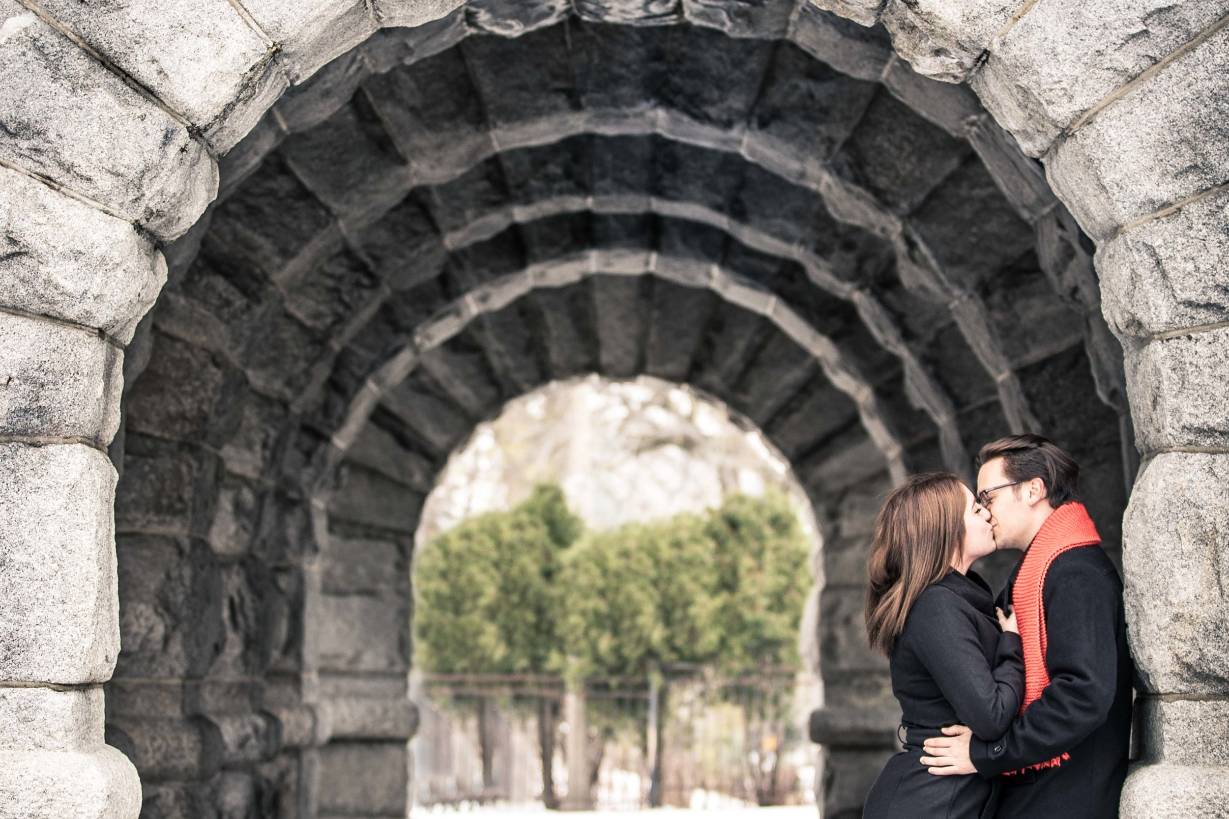  Kiss in the tunnel Lincoln Park 