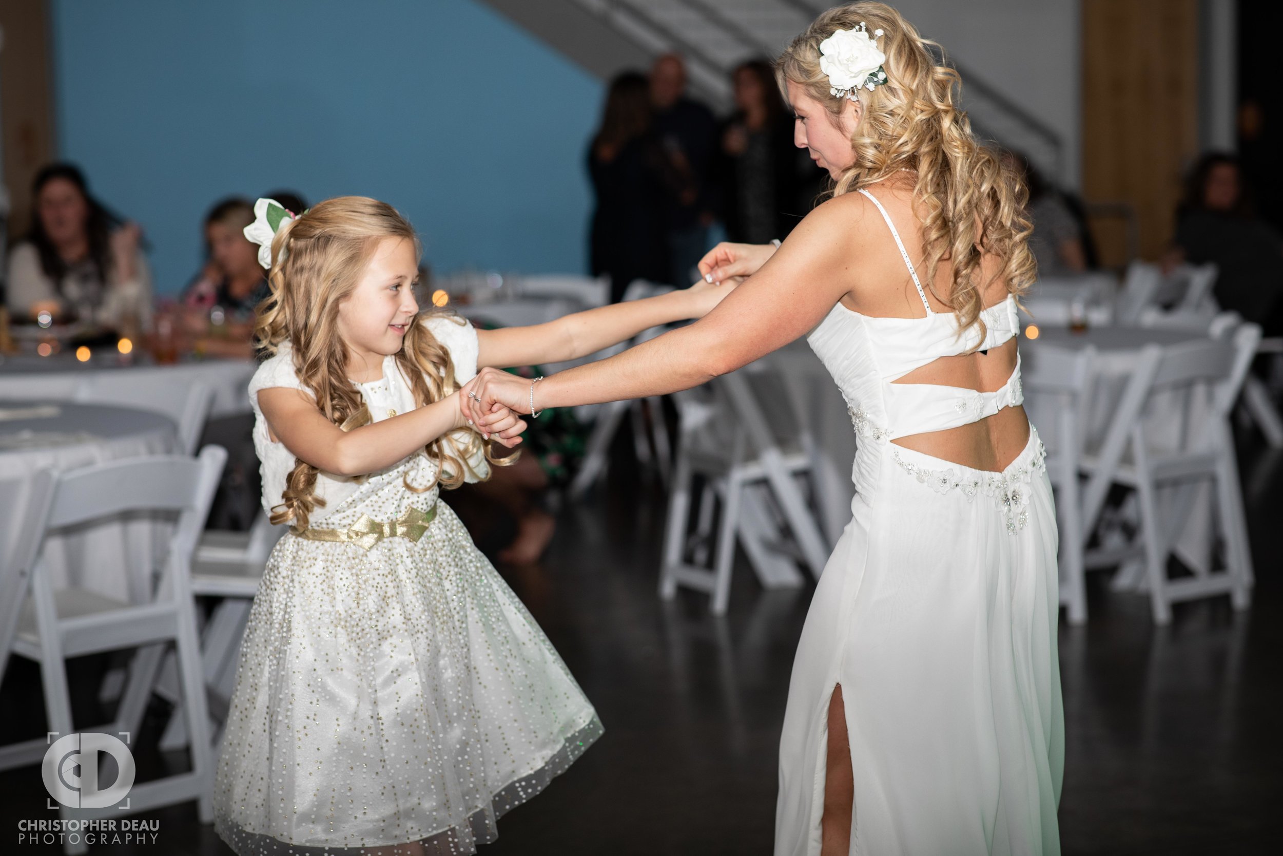  Bride dancing with her daughter 