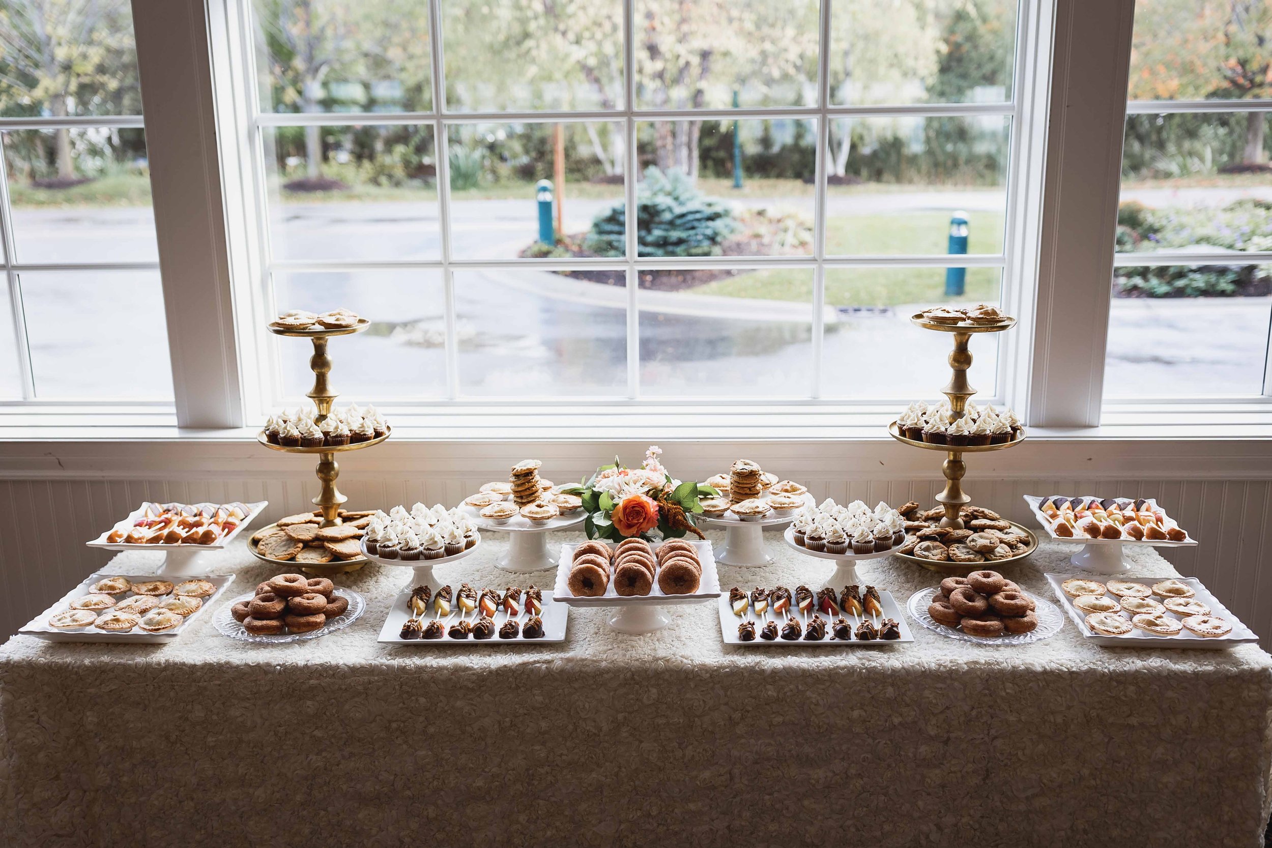 cake table