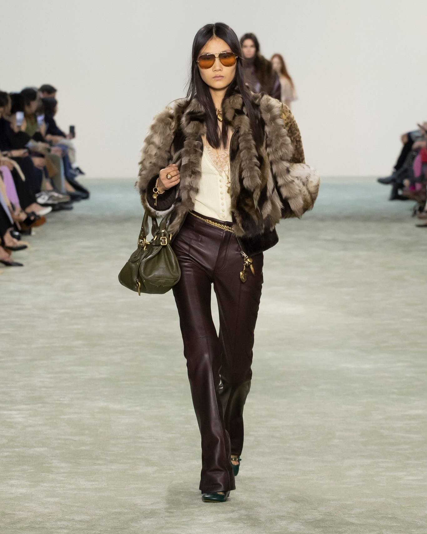 Chlo&eacute;&rsquo;s FW 2025 collection is a modern Victorian dream. With bohemian chic designs and vintage styling, each look represented femininity and liberation. 

It Girl and Model, Alexa Chung made a surprise appearance on the runway in a peach