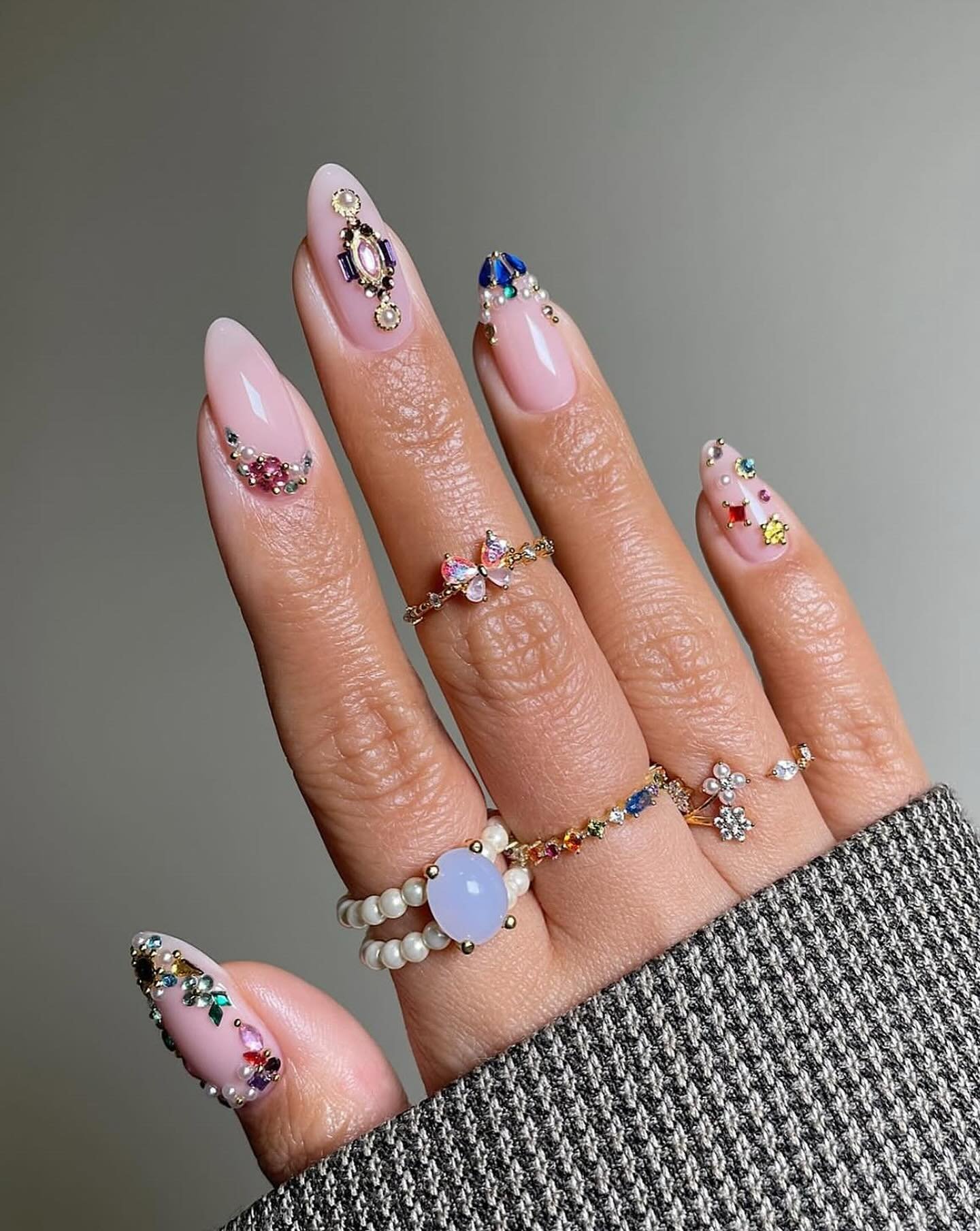 Manicure, but make it haute couture ✨

📷 @sansungnails