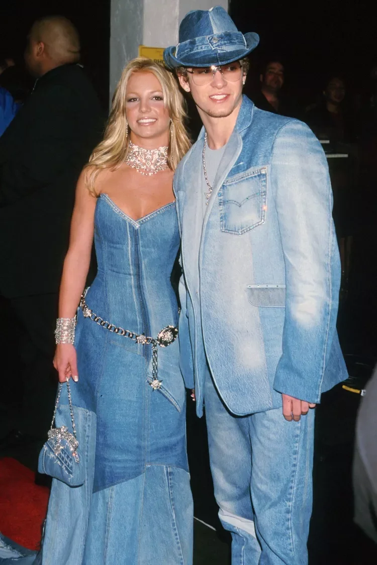 The Denim That Launched a Thousand Memes: A Pop Culturette Flashback: Britney &amp; Justin at the 2001 AMAs